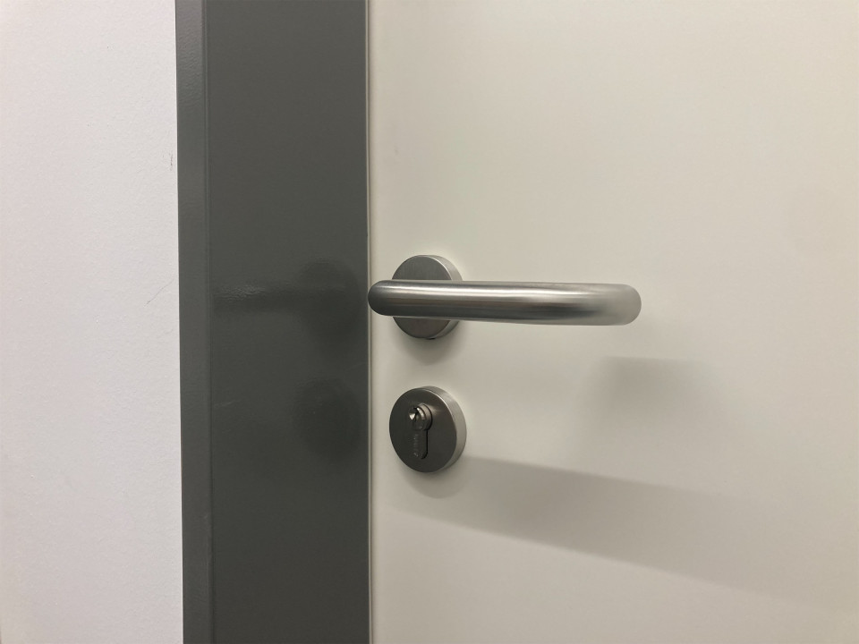 Beépített domoferm ajtótok gipszkarton falhoz UT401 ajtólappal